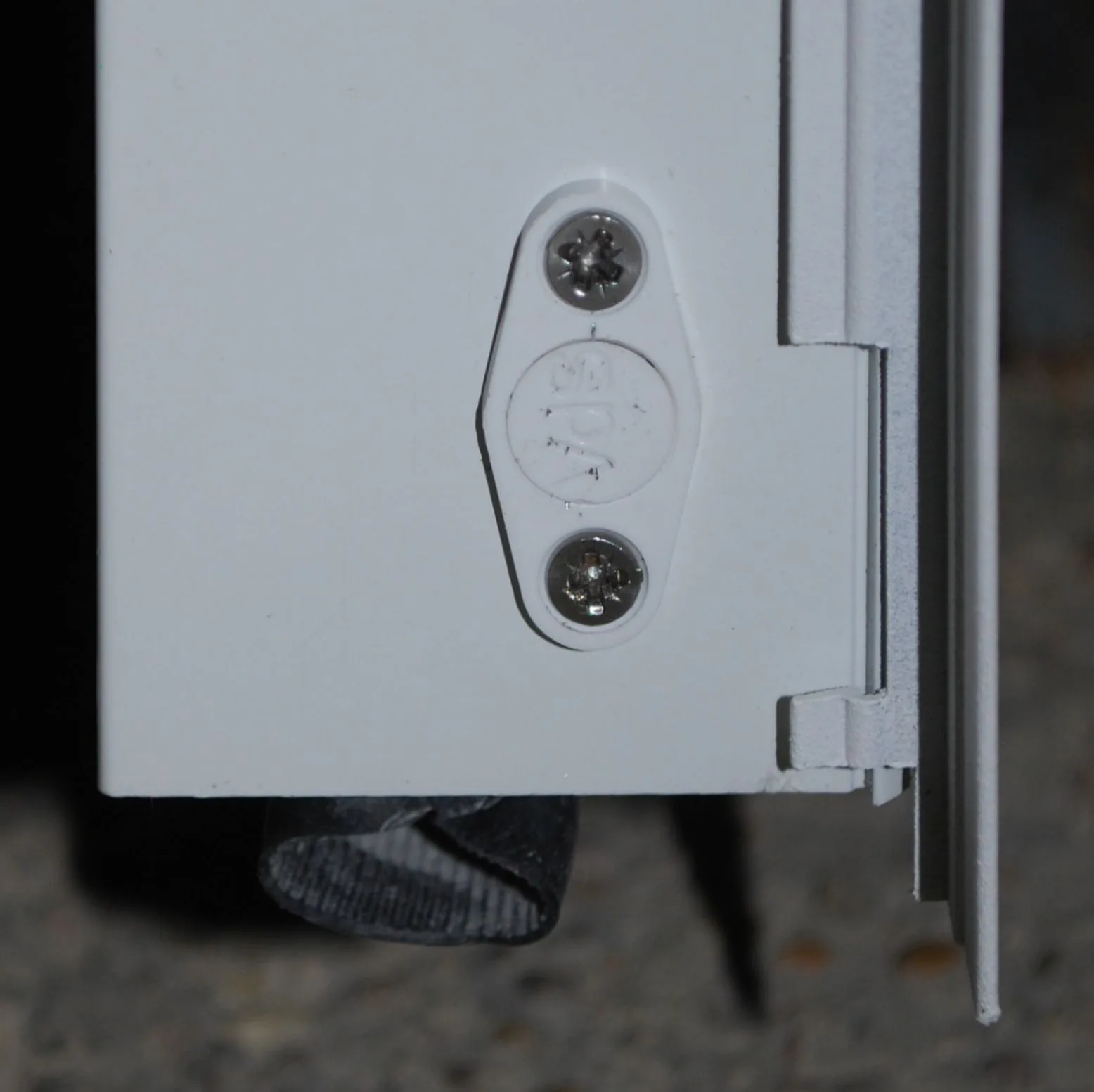 Sécurité portillon porte sectionnelle SOPROFEN